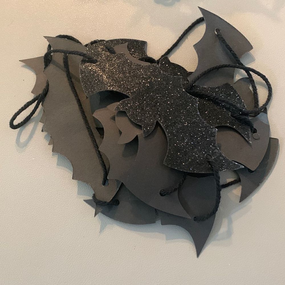 Bundle of Fun Halloween Decor - Picture 3 of 5